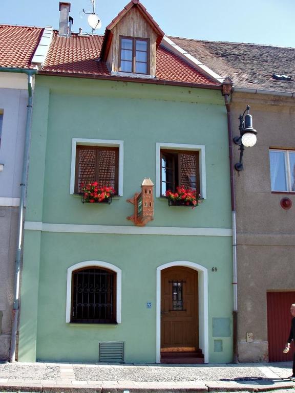 Penzion Na Hradbach Лоуни Экстерьер фото