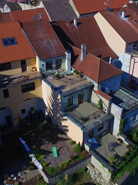 Penzion Na Hradbach Лоуни Экстерьер фото