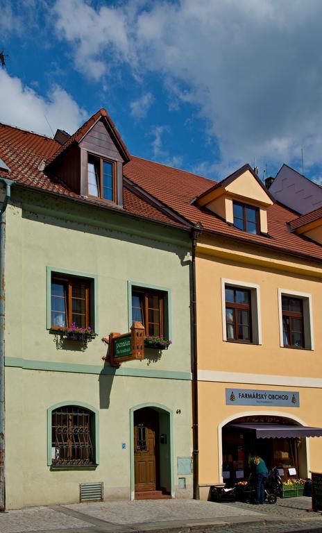 Penzion Na Hradbach Лоуни Экстерьер фото